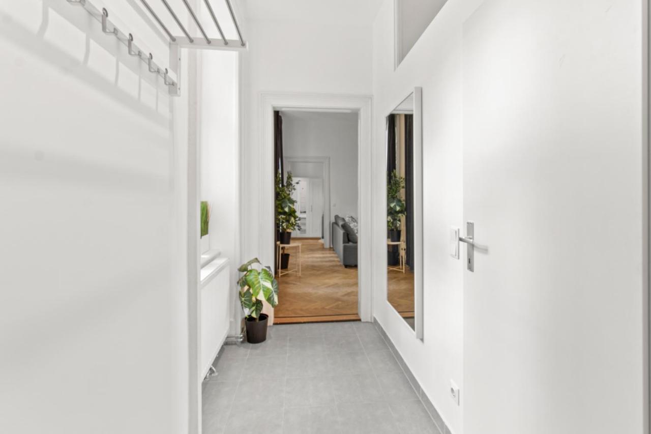 Separate Bedroom - Near Schoenbrunn فيينا المظهر الخارجي الصورة
